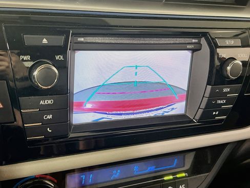 Used 2016 Toyota Corolla LE FWD image 13