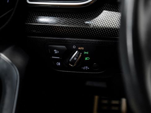 Used 2018 Audi SQ5 Premium Plus w/ S Sport Package image 36