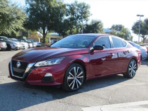Used 2022 Nissan Altima 2.5 SR image 3