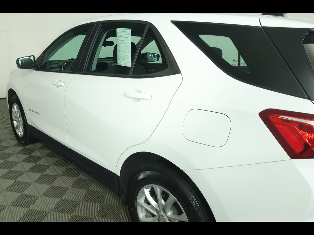 Used 2020 Chevrolet Equinox LS FWD image 16