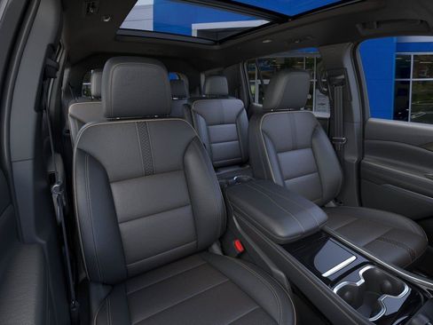 New 2026 Chevrolet Traverse High Country AWD/4WD image 16