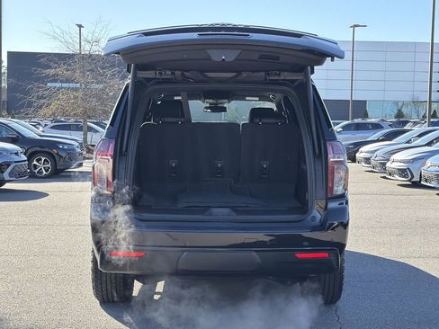 Used 2024 Chevrolet Tahoe Z71 w/ Luxury Package image 16