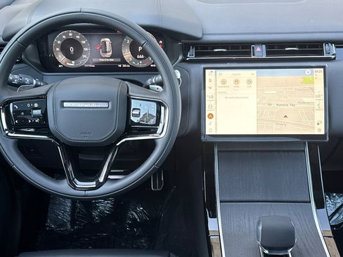 New 2026 Land Rover Range Rover Velar Dynamic SE image 15
