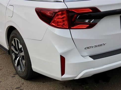 Used 2025 Honda Odyssey EX-L image 11