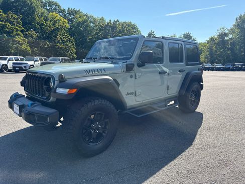 Used 2024 Jeep Wrangler Unlimited AWD/4WD image 13