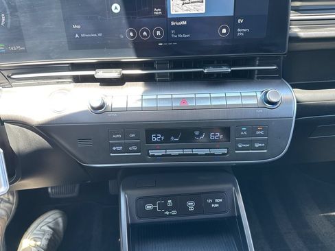 Used 2024 Hyundai Kona SEL FWD image 35