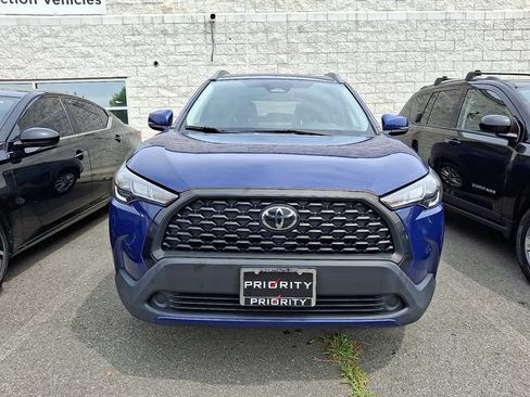Used 2023 Toyota Corolla Cross LE w/ Moonroof Package AWD/4WD image 2