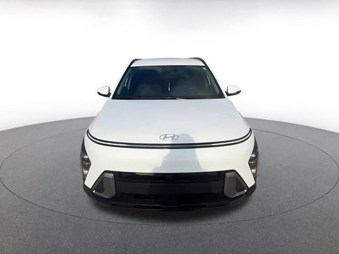 Used 2025 Hyundai Kona SEL image 4