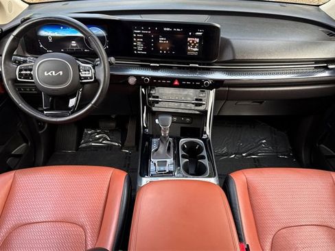 Certified 2022 Kia Carnival SX Prestige image 17
