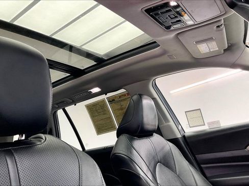 Used 2024 Toyota Grand Highlander Limited image 25