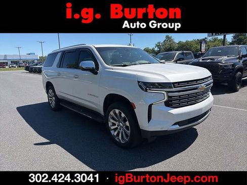 Used 2021 Chevrolet Suburban Premier AWD/4WD image 1
