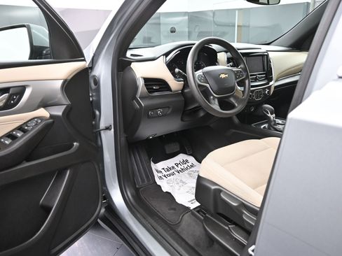 Used 2023 Chevrolet Traverse LS w/ Safety Package image 9