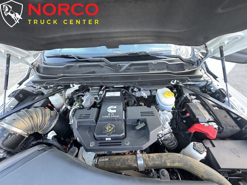Used 2024 RAM 2500 Big Horn AWD/4WD image 30