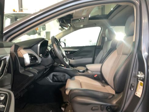 Used 2025 Subaru Outback Limited AWD/4WD image 8