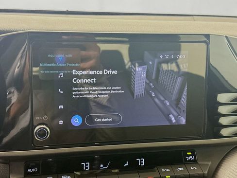 Used 2025 Toyota Camry SE image 15