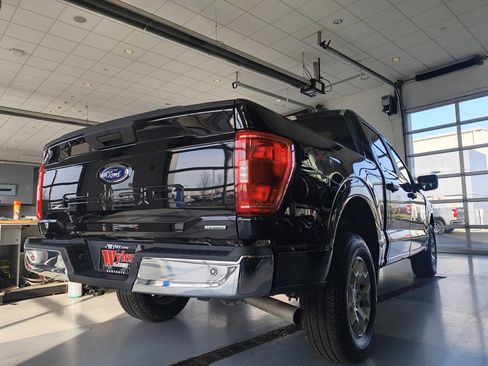 Used 2023 Ford F150 XLT image 4