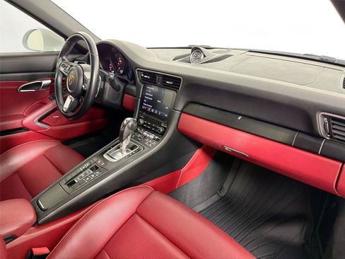 Certified 2018 Porsche 911 Cabriolet image 29