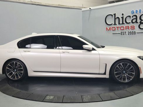 Used 2022 BMW 750i xDrive w/ Executive Package AWD/4WD image 14