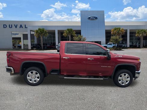 Used 2022 Chevrolet Silverado 2500 LTZ w/ LTZ Plus Package AWD/4WD image 3