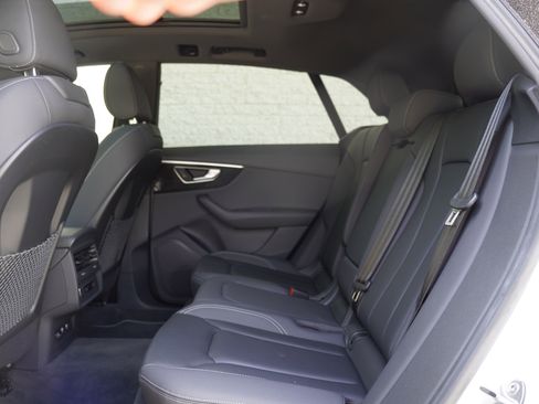 Used 2019 Audi Q8 Premium w/ Convenience Package AWD/4WD image 25