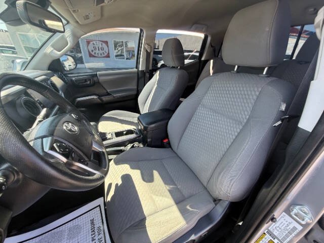 Used 2021 Toyota Tacoma SR5 RWD image 16