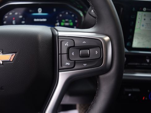 Used 2025 Chevrolet Silverado 3500 LTZ image 5