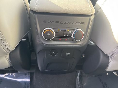 New 2026 Ford Explorer Platinum w/ LUX Leather Package image 20
