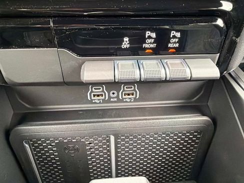 New 2026 RAM 1500 4x4 Crew Cab image 23