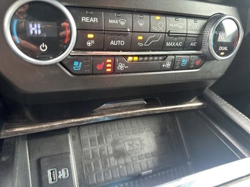 Used 2021 Ford Expedition Max Limited image 45