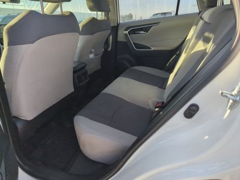 Used 2019 Toyota RAV4 XLE w/ Convenience Package AWD/4WD image 18