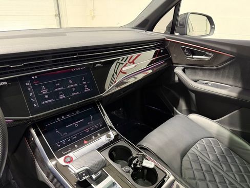 Used 2024 Audi SQ7 Premium Plus image 17
