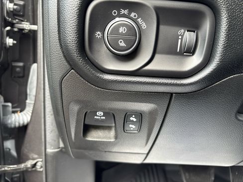 Used 2022 RAM 1500 Big Horn image 16