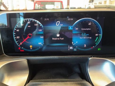 Used 2021 Mercedes-Benz GLB 250 GLB 250 image 17