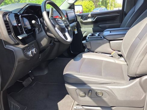 Certified 2026 GMC Sierra 1500 SLT AWD/4WD image 4