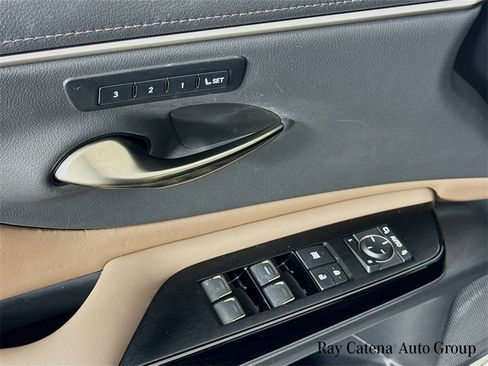 Certified 2023 Lexus ES 250 w/ Premium Package image 18