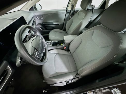 Used 2025 Kia K4 LXS image 13