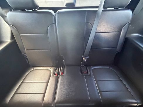 Used 2023 Chevrolet Traverse Premier w/ LPO, Floor Liner Package AWD/4WD image 29