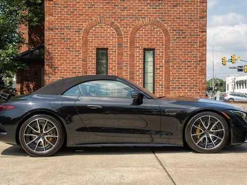 Used 2022 Mercedes-Benz SL 63 AMG 4MATIC image 4
