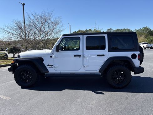 Used 2021 Jeep Wrangler Unlimited Sport image 8