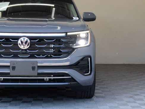 Used 2025 Volkswagen Atlas SEL Premium R-Line AWD/4WD image 5