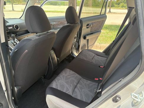 Used 2013 Scion xB FWD image 39