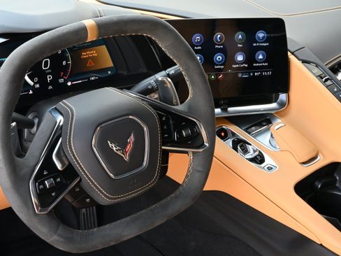 Used 2023 Chevrolet Corvette Stingray Premium Cpe w/ Z51 Performance Package RWD image 11