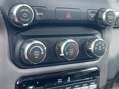 Used 2020 RAM 2500 Big Horn w/ Level 1 Equipment Group AWD/4WD image 26