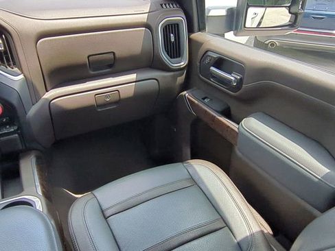 Used 2022 GMC Sierra 2500 Denali AWD/4WD image 17