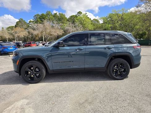 New 2026 Jeep Grand Cherokee L Limited w/ Limited Altitude Package AWD/4WD image 6
