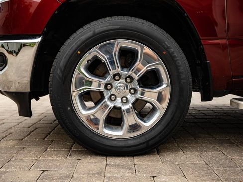 Used 2019 RAM 1500 Big Horn AWD/4WD image 13