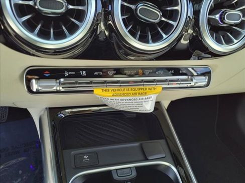 Used 2025 Mercedes-Benz GLA 250 4MATIC image 22