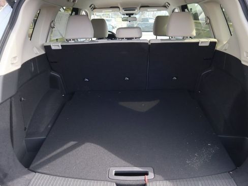 Certified 2025 Nissan Rogue SV image 32