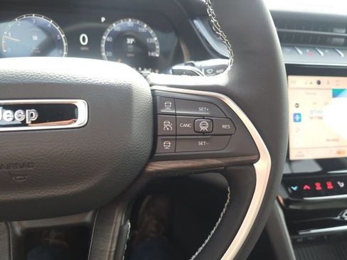 New 2026 Jeep Grand Cherokee Laredo image 14