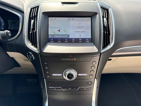 Used 2020 Ford Edge Titanium AWD/4WD image 30